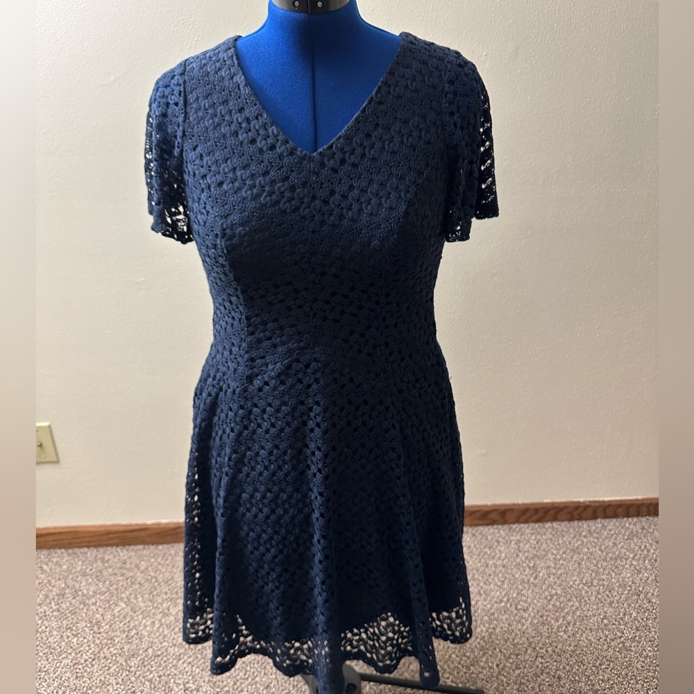 ✨Free Gift w/Purchase✨ Navy Blue Lace Skater Dress